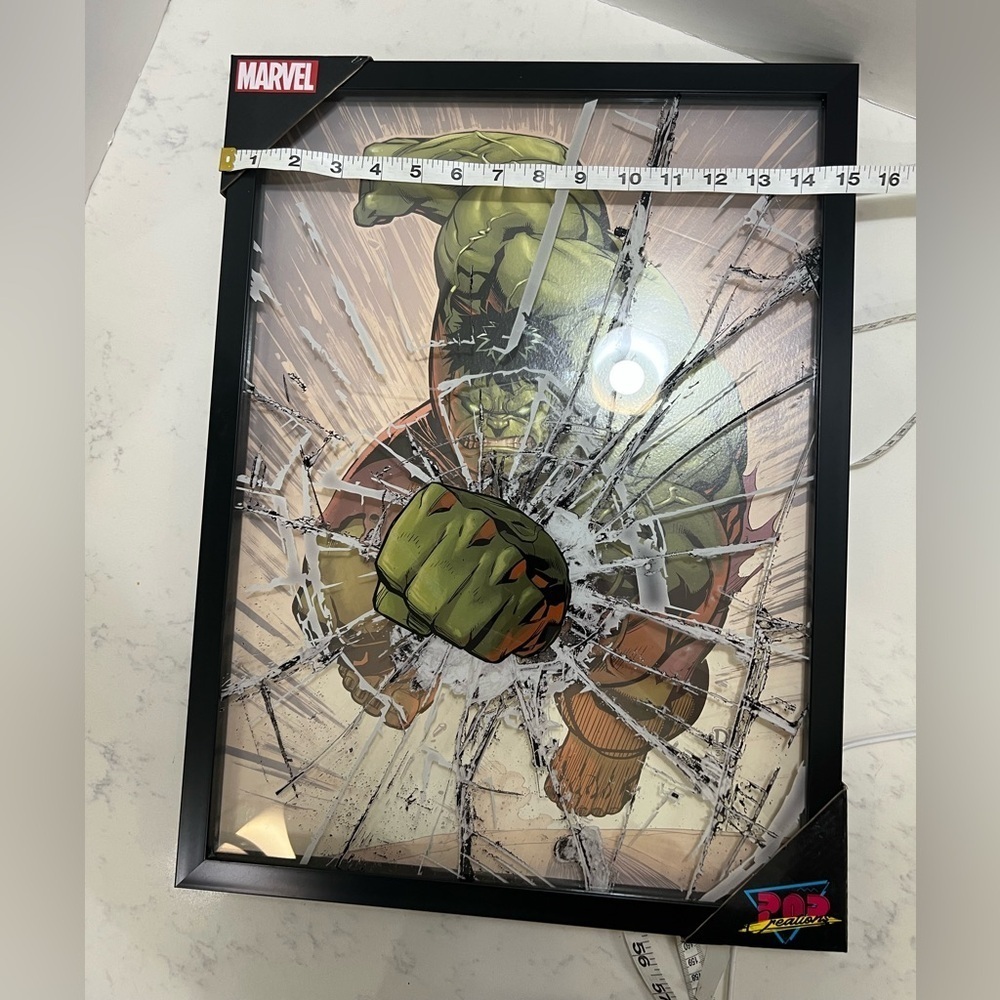 Marvel Hulk Dynamic Smash Art - Green and Black - Picture 3 of 4